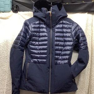 Helly Hansen Womans Avanti Ski Jacket. Lg. Slim fit